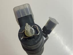 0445110351 OPEL Inyector original y equivalente